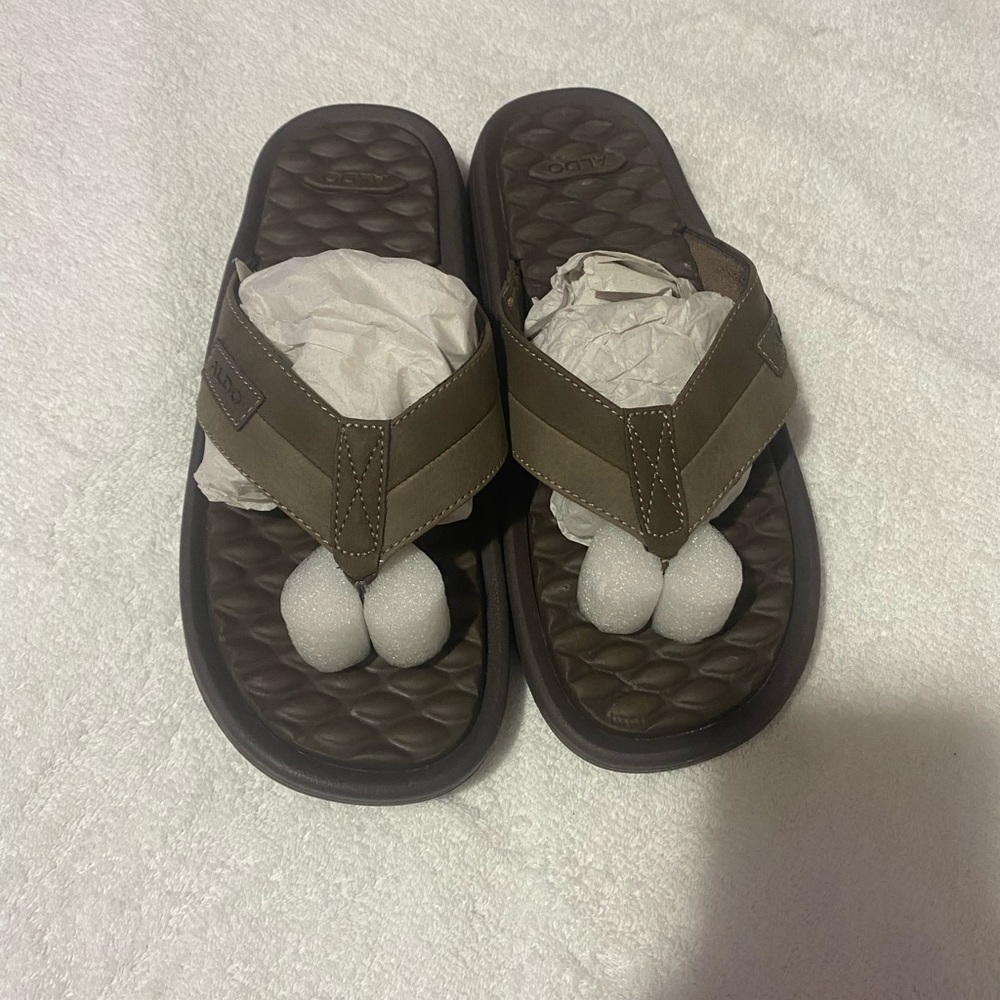 Brand new in box flip flops Aldo